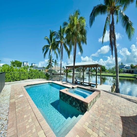 Private Pool and Spill Over Spa