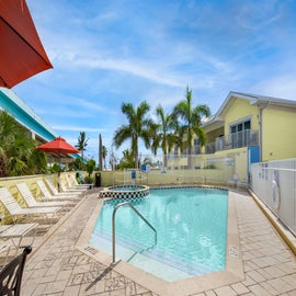 Harbour House Pool